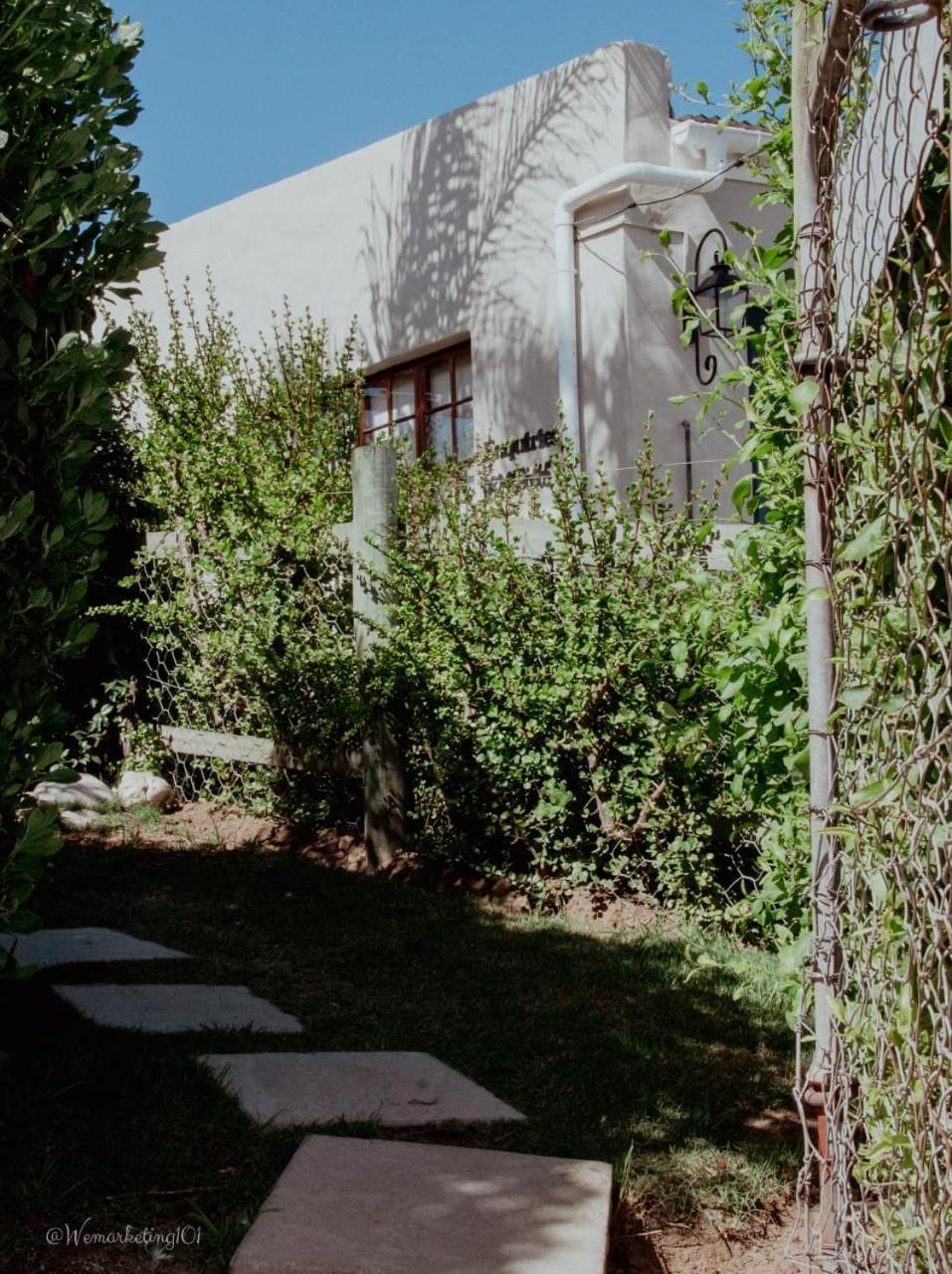 The Stables Accommodation 랑게바안 외부 사진