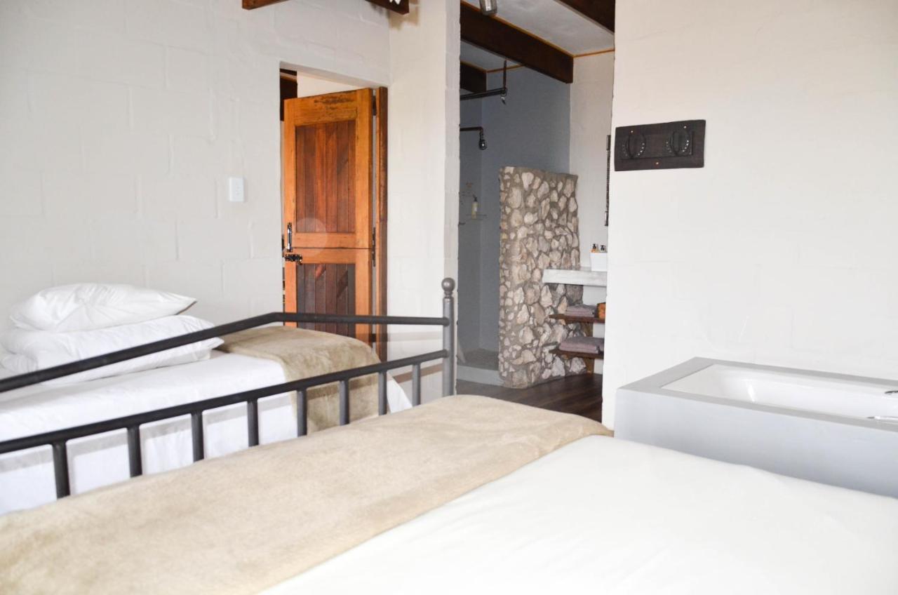 The Stables Accommodation 랑게바안 외부 사진