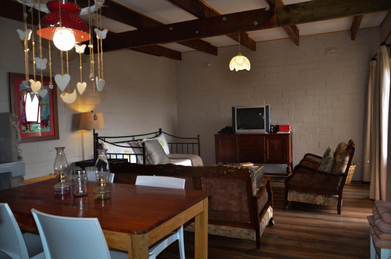 The Stables Accommodation 랑게바안 외부 사진